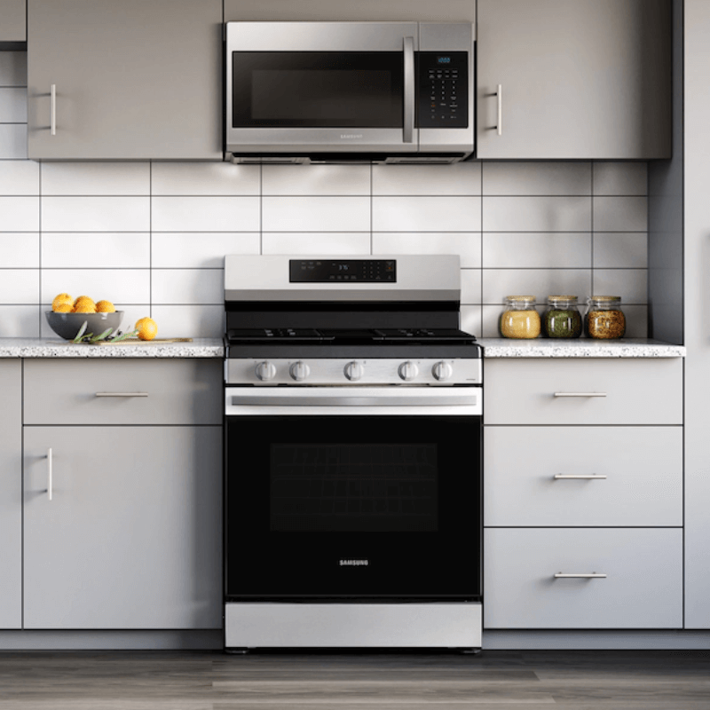 NX60A6311SS Samsung 6.0 cu.ft. Smart freestanding Gas Stove Stainless Steel in kitchen product image